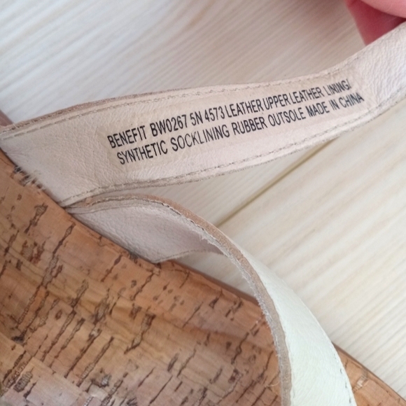 NWOB Abeo Bio System Flip Flops - Picture 2 of 6